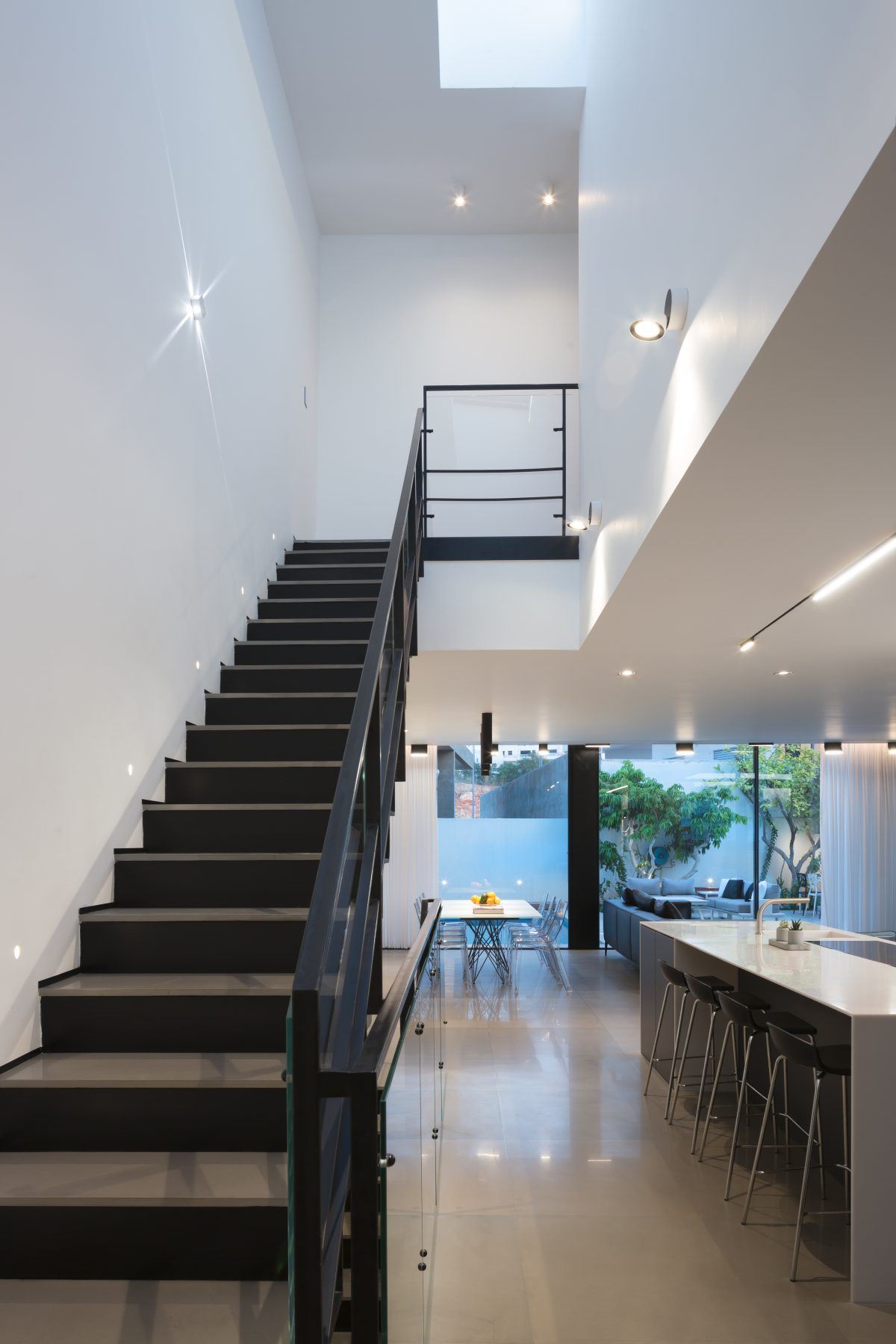 private house עיצוב תאורת מדרגות - קמחי דורי